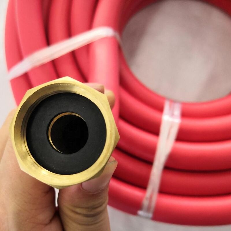 OEM キンクフリーガーデンホース EPDM合成ゴムカバーと10bar/150psi プレッシャー 芝生と庭の使用